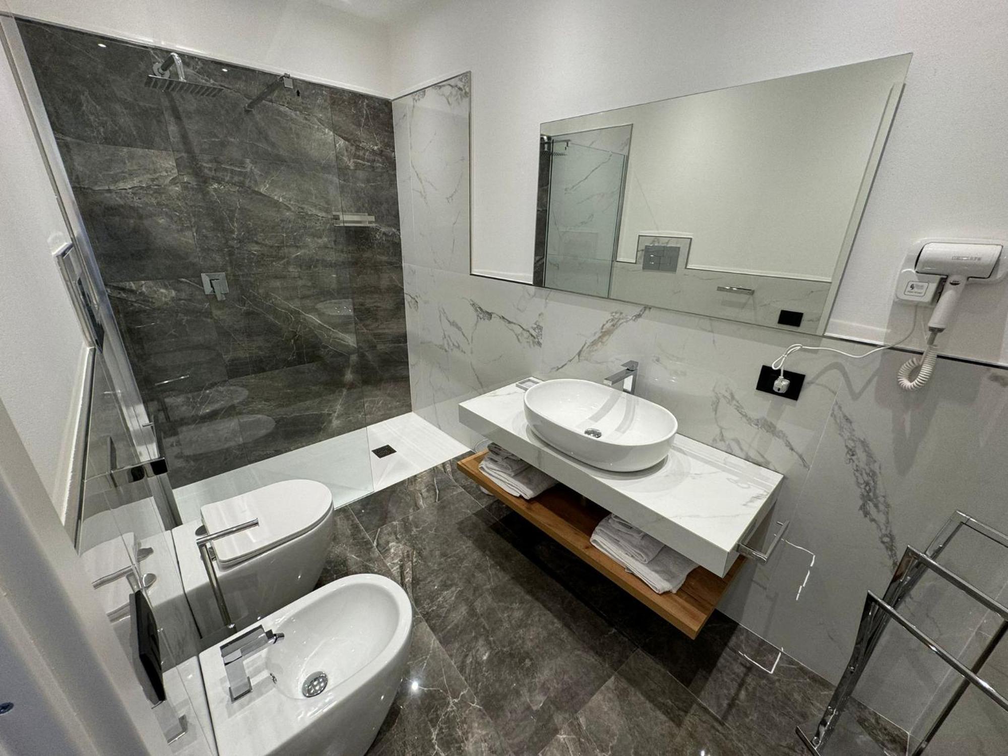 Gra' Suite Deluxe Terrasini Eksteriør billede